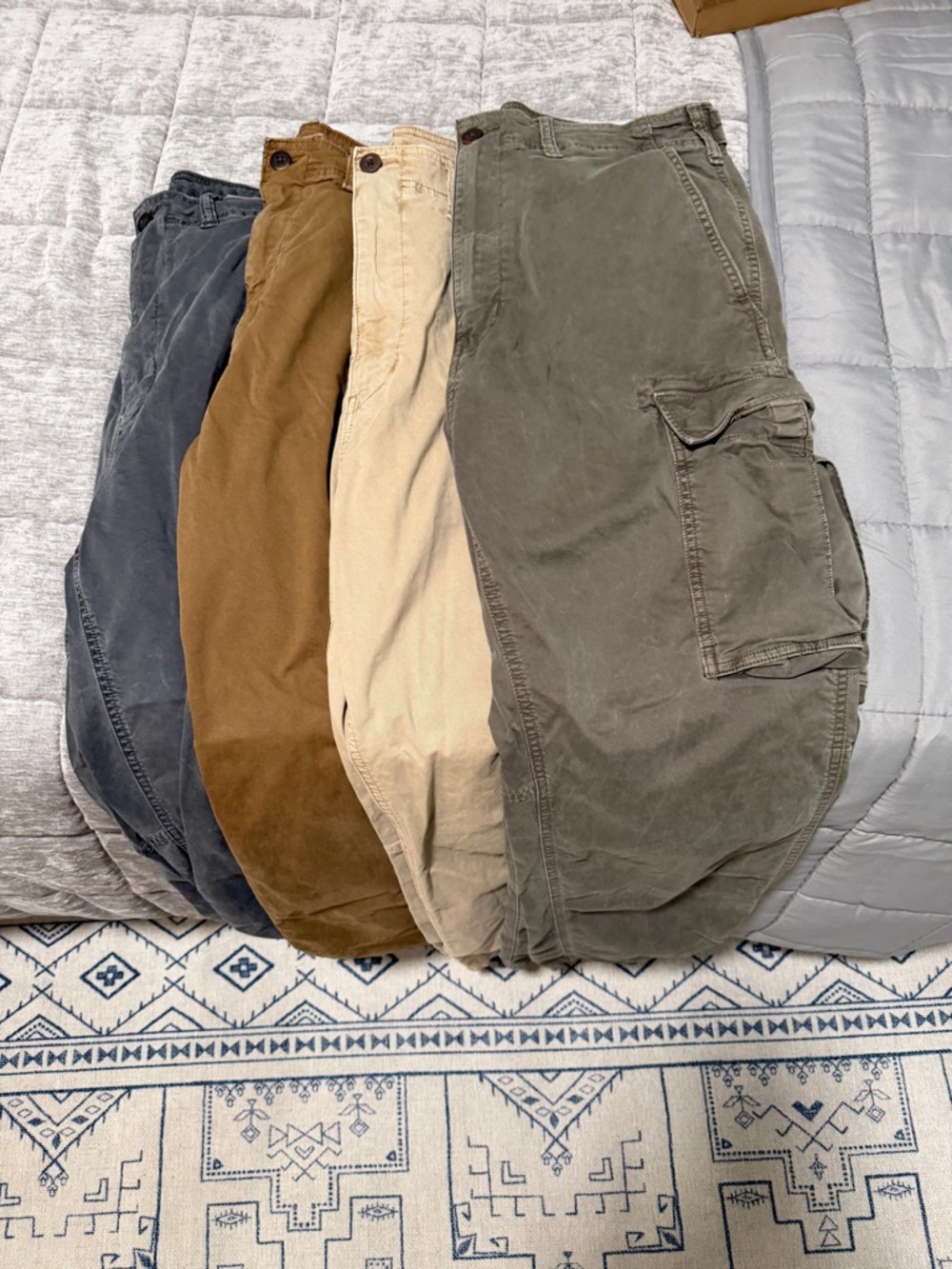 AE Flex Lived-In Cargo Pants (4 Pair Bundle) – Relaxed Fit – Size 34x32